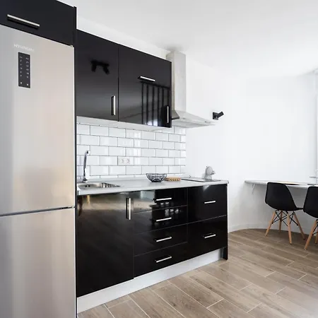 Home2book Stunning Apt Seaview & Pool, La Victoria 아파트