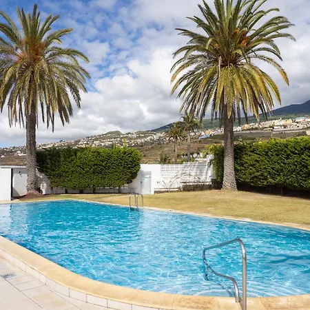 Home2book Stunning Apt Seaview & Pool, La Victoria 아파트 *