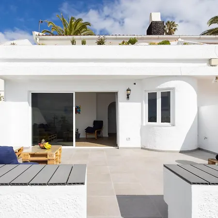 Home2book Stunning Apt Seaview & Pool, La Victoria 아파트 *